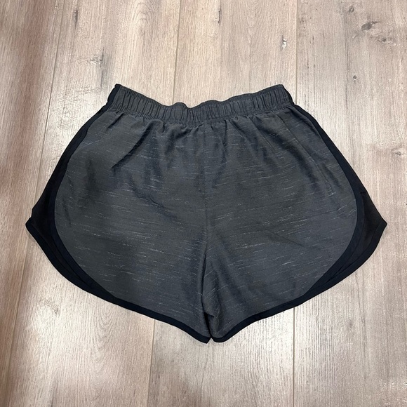 Women Nike Dri Fit Running Shorts - Picture 2 of 6